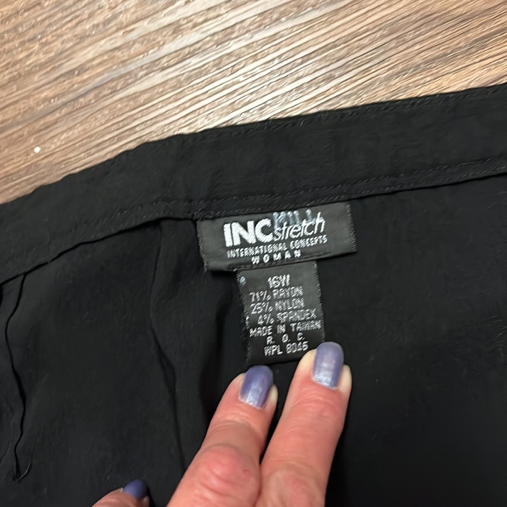 INC STRETCH 16W BLACK PANTS! BestFABRIC FOR WORK OR PLAY! EXCELLENT FOR TRAVEL! - Picture 2 of 4